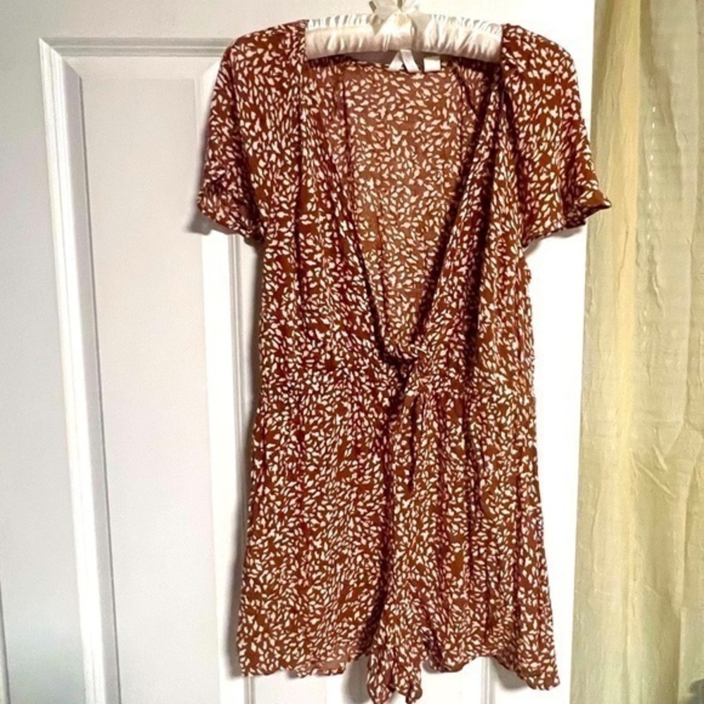 Roxy Orange Brown V-neck Tie Front Romper - M